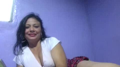 daniela_love1 online show from October 24, 9:15 pm