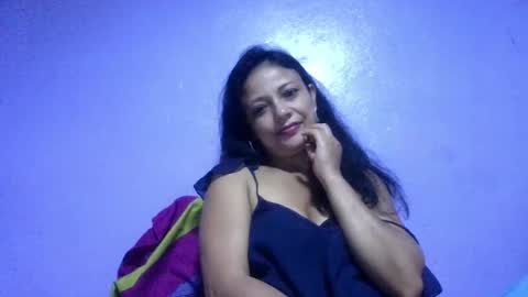daniela_love1 online show from May 16, 1:46 am