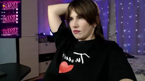 Snapshot of danielacooperx chatting on October 20, 5:18 pm Daniela Cooper online show from October 20, 5:18 pm