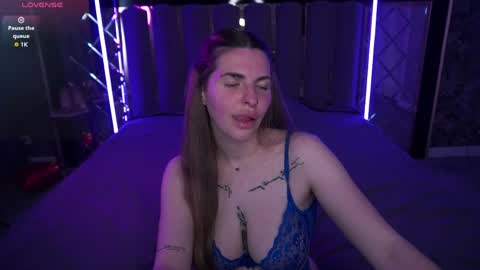 danielareign online show from April 22, 12:56 pm