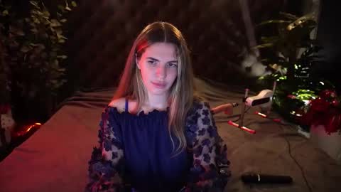 danielareign online show from March 3, 1:51 pm