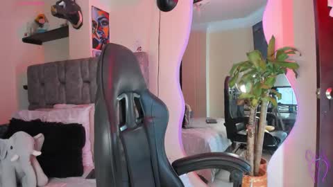 danielasexya online show from October 14, 1:52 am