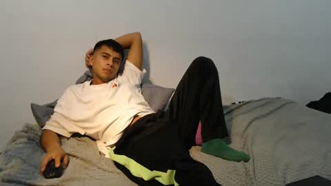 danielitopapii online show from March 7, 4:34 am