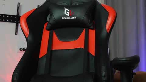 Daniel Kraig online show from February 25, 4:24 am