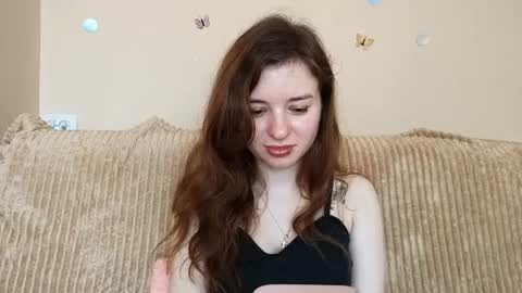 Mia online show from June 11, 7:28 am