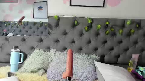 daniiela_fox online show from August 4, 9:11 pm