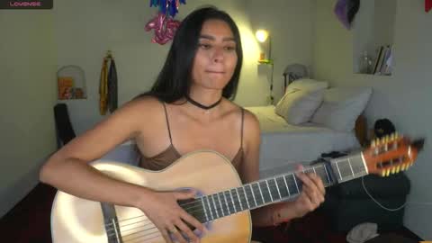 Snapshot of daniisla chatting on October 15, 9:48 pm danalle .. online show from October 15, 9:48 pm