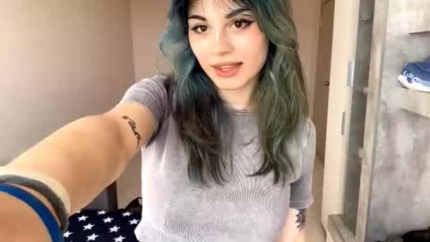 Melissa online show from February 18, 9:42 am