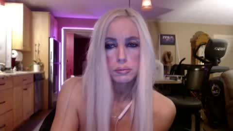 DanikaWhite69 online show from April 4, 1:07 pm