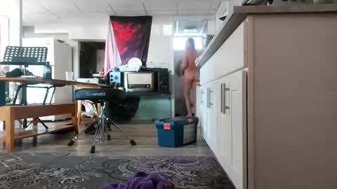 danimal5000 online show from December 21, 6:47 pm