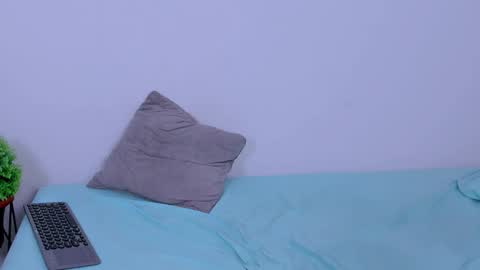 Snapshot of danka_smith chatting on October 4, 4:49 pm danka_smith online show from October 4, 4:49 pm