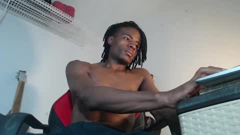 Snapshot of dann_hill1 chatting on February 26, 7:10 pm dann hill1 online show from February 26, 7:10 pm