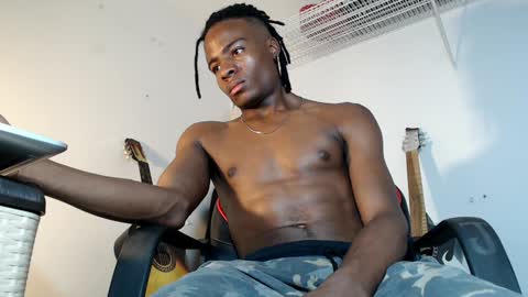 dann_hill_1 online show from February 9, 12:17 am