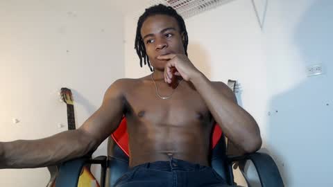 dann_hill_1 online show from December 22, 1:23 am