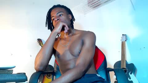 dann_hill_1 online show from January 12, 3:49 am