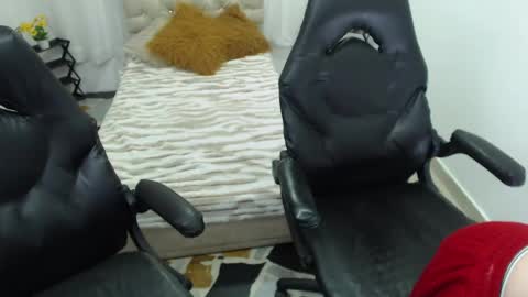 Danna-Josh  online show from April 17, 1:57 pm