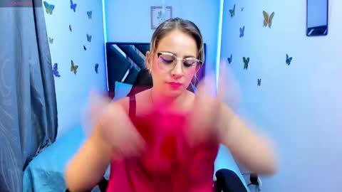 Danna martinezz online show from December 22, 9:10 pm