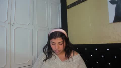 Danna Garza online show from February 25, 4:35 am