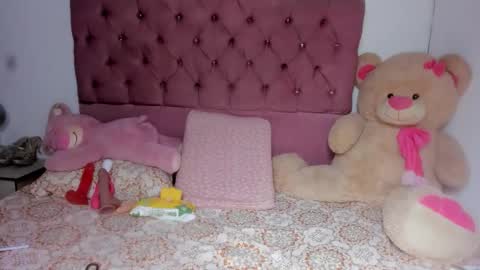 Danna Sofia jeins online show from March 8, 1:37 pm