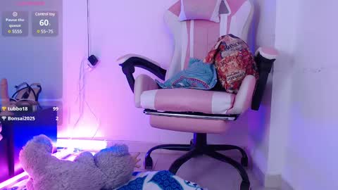 Danna stevens  online show from March 1, 6:46 am