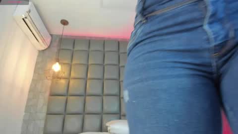 Danna online show from April 9, 11:49 am