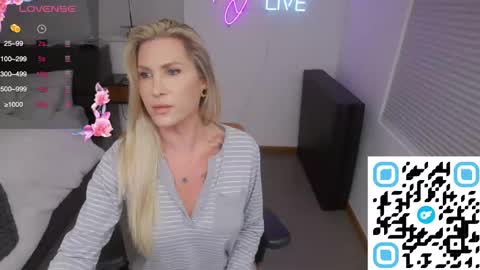 Snapshot of dannidaniels chatting on January 18, 1:52 am DANNI DANIELS online show from January 18, 1:52 am