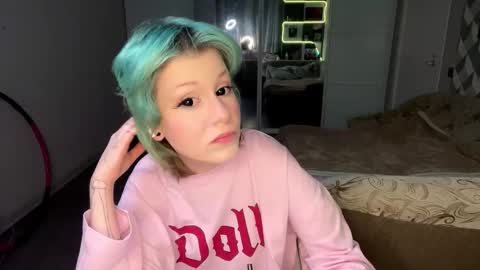 Luna Airi online show from March 6, 7:57 pm