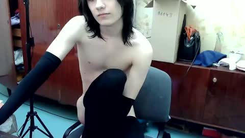 Snapshot of danniielll chatting on February 25, 9:04 pm HilmarZ online show from February 25, 9:04 pm