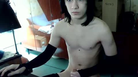 Snapshot of danniielll chatting on February 9, 6:47 pm HilmarZ online show from February 9, 6:47 pm