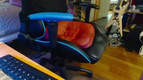 dannozdirekt online show from April 23, 4:41 pm