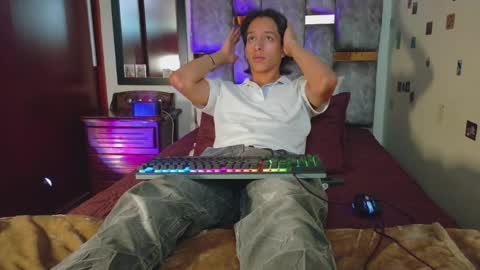 phantom555 online show from April 20, 6:55 pm