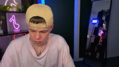 danny_dark1 online show from March 28, 10:22 pm