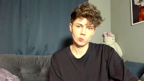 Snapshot of danny_love01 chatting on February 22, 6:52 pm danny online show from February 22, 6:52 pm