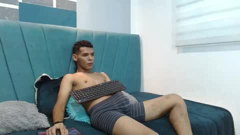 dante_black_1 online show from May 9, 12:11 pm