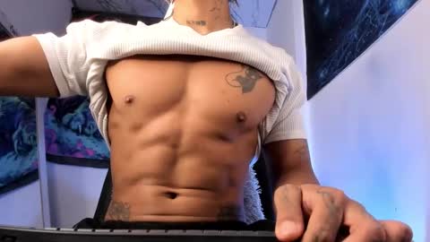 Snapshot of dante_cooper_0 chatting on October 19, 1:10 am dante_cooper_0 online show from October 19, 1:10 am