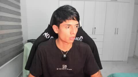 X Dante7373574 online show from April 8, 11:19 pm