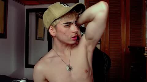 danteobscuro online show from December 15, 6:48 pm