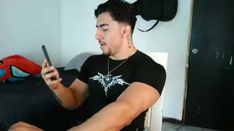 Dante Vicius online show from November 9, 5:05 pm