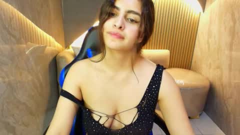 Snapshot of dany_r_ chatting on October 17, 1:59 pm Dany online show from October 17, 1:59 pm