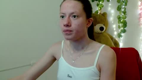 daphne737629 online show from December 16, 4:24 pm