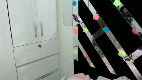 daphne877046 online show from January 18, 2:09 am