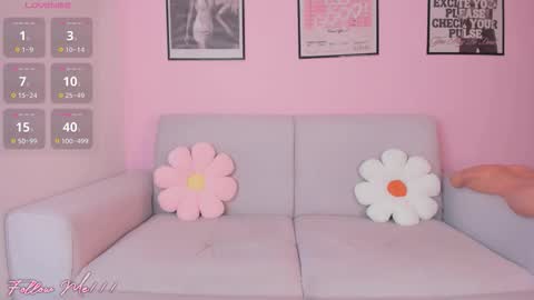 daphne_cooper1 online show from March 9, 2:05 am