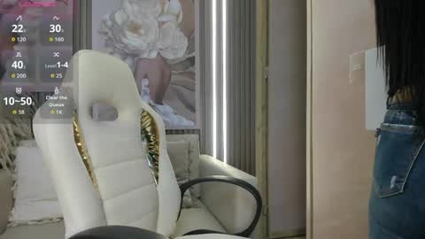 Daphne  online show from April 23, 3:14 am