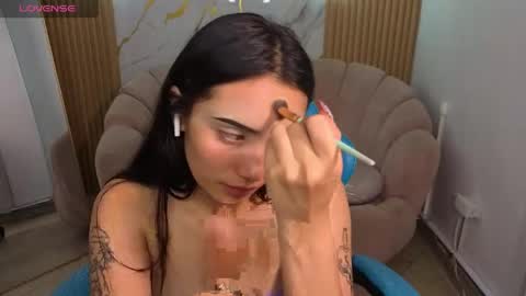 daphne_nicole_b online show from May 2, 9:09 pm