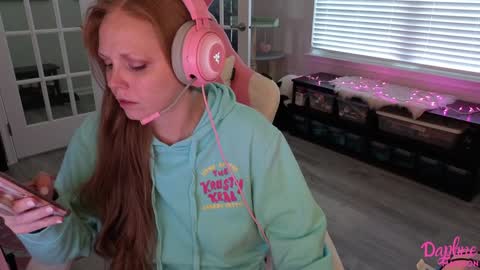 Snapshot of daphnemadison chatting on September 28, 9:46 pm Daphne Madison online show from September 28, 9:46 pm