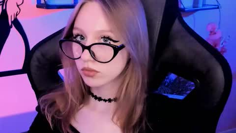 Daria Tate online show from October 19, 11:37 am