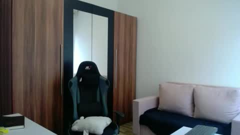 darius_94 online show from March 22, 8:29 am