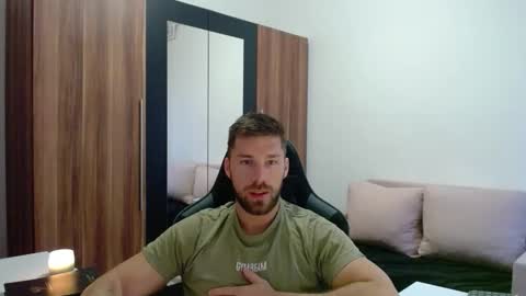 darius_94 online show from February 3, 6:22 am