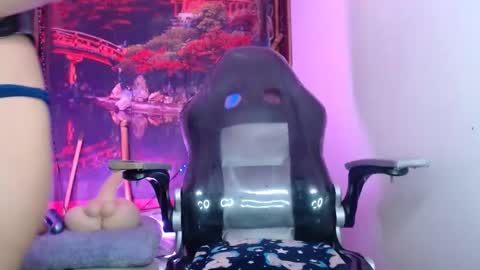 Snapshot of dark_doll5 chatting on January 18, 5:10 am dark_doll5 online show from January 18, 5:10 am