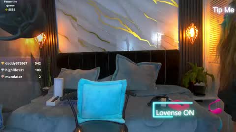 dark_dominika online show from April 22, 8:16 pm